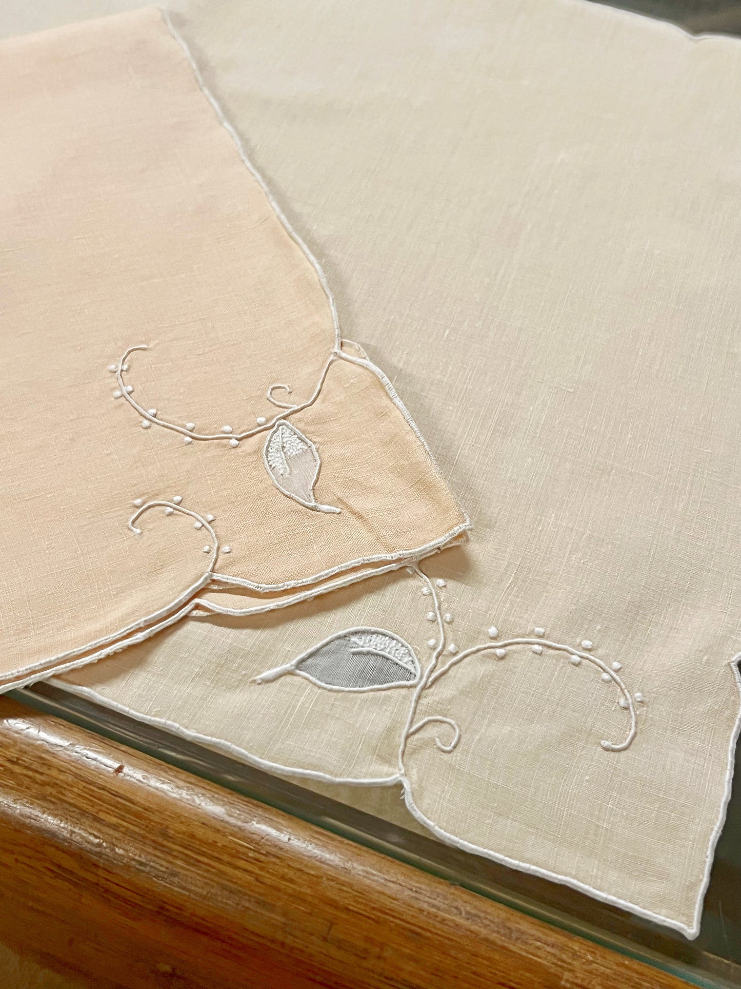 Set of 7 Vintage Peach and Lily Linen Napkins